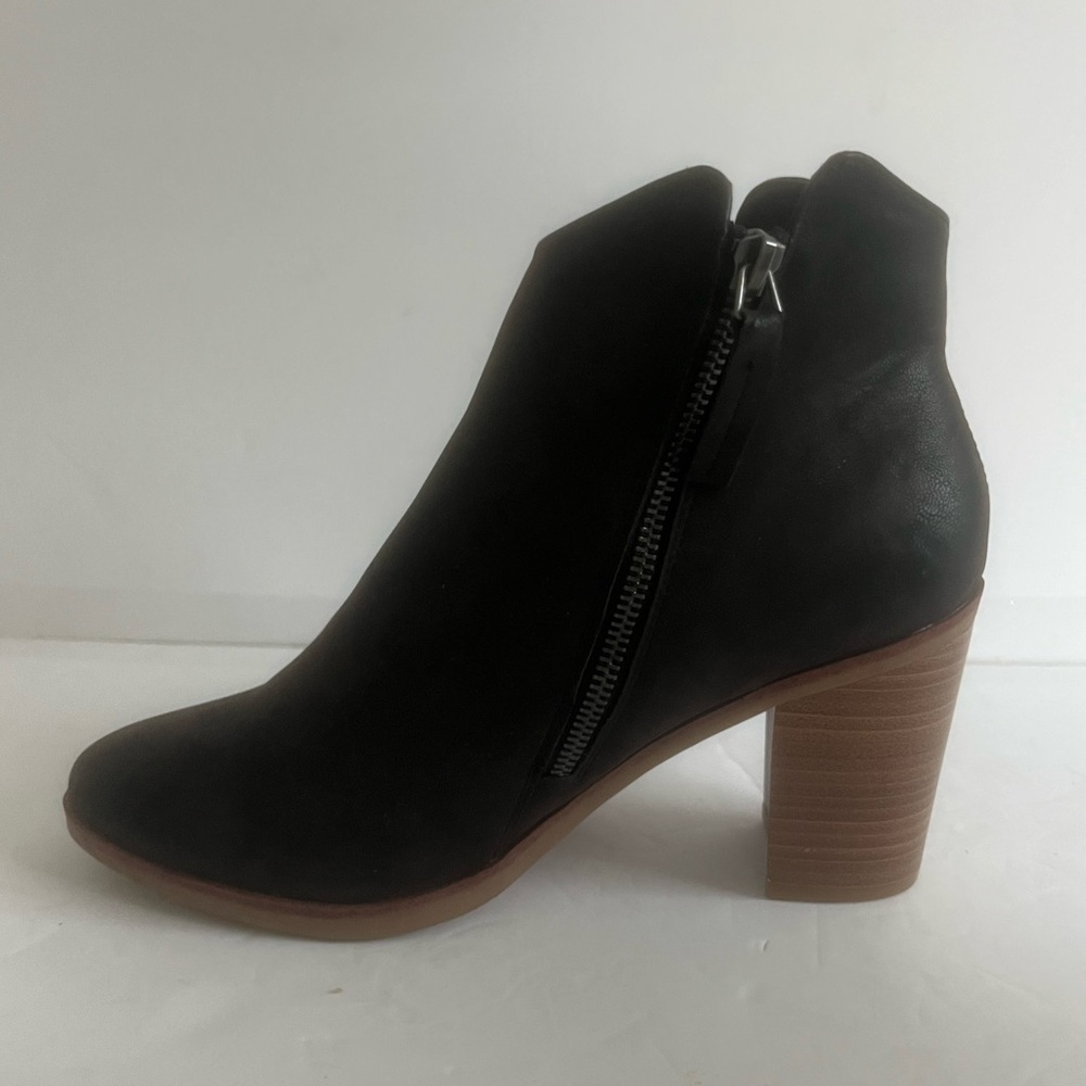 MIA Women's Patton Chocolate Ankle Stacked Heel Boots Bootie’s Shoes Size 9 NWT - Picture 4 of 9